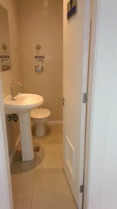 Imagem ÓTIMA SALA COMERCIAL MEDINDO 231M² NO CORAÇÃO DO CENTRO DO RIO - RJ