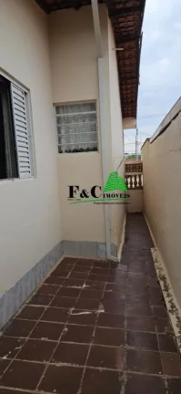 Imagem Casa para Venda em Campinas, Jardim Quarto Centenário, 2 dormitórios, 1 suíte, 2 banheiros, 2 vagas