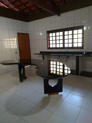 Imagem CHACARA A VENDA EM PIRACAIA DIVISA COM NAZARE PAULISTA