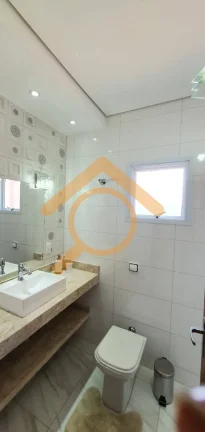 Imagem Casa em Condomínio de Luxo em Águas de Santa Bárbara-SP: 3 Quartos, Suíte, 2 Salas, 3 Banheiros, 4 Vagas, 220m².
