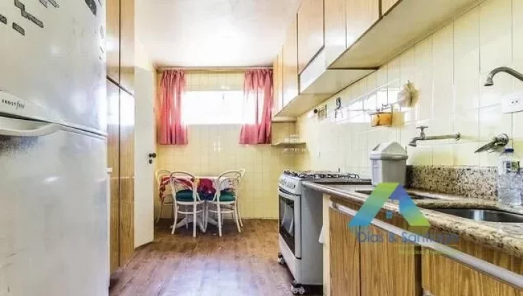 Imagem Lindo apartamento em área nobre, 3 dormitórios sendo 1 suíte, excelente localização. Venha conhecer!
