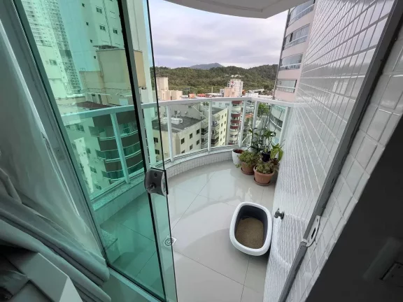 Imagem Apartamento alto padrão com 3 suítes e 3 vagas de garagem em Balneário Camboriú/SC