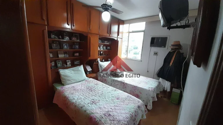 Imagem Apartamento com sala dois quartos,cozinha,wc social ,area de serviço e dependência completa,com vaga de garagem