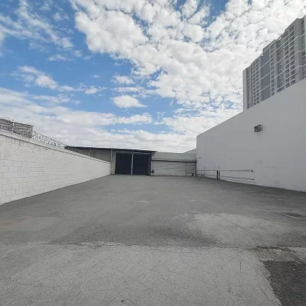 Imagem Aluga-se Galpão com Escritório e Pátio (1.400m²) ? Lapa, SP