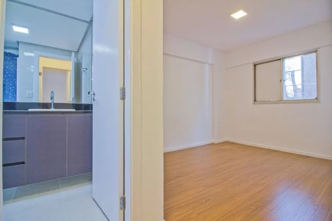 Imagem Nesse apartamento, você tem um living com varanda, integrado à uma excelente cozinha americana / Vila Olímpia