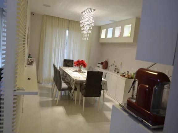 Imagem CASA NO CONDOMÍNIO VILLA DE SEVILHA - FLORES