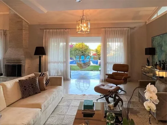 Imagem Casa à venda com 4 quartos, sendo 4 suítes, em Vila Santo Antônio, Cotia - SP