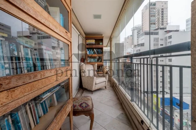 Imagem Apartamento Alto Padrão em Higienópolis com 3 suítes e 4 vagas, 250m²