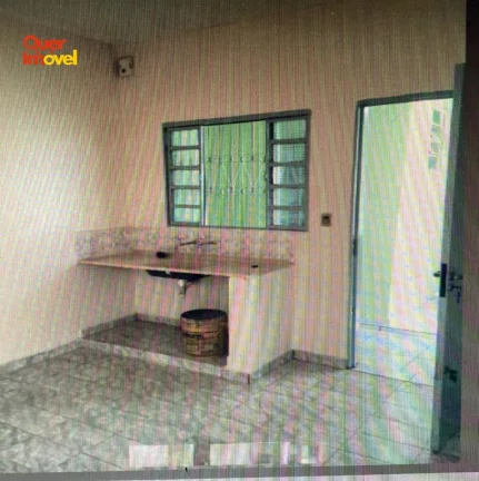 Imagem Imperdível! Casa à venda em Ribeirão Preto-SP, bairro Ipiranga: 3 quartos, 1 sala, 1 banheiro, 2 vagas e 540m² de área. Venha conferir!