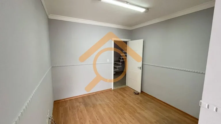 Imagem Imperdível: Casa à venda em São Paulo-SP, Vila Esperança, 3 quartos, 1 suíte, 2 salas, 4 vagas, 180m². Venha conferir!