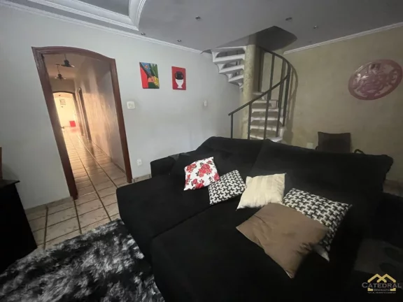 Imagem Locação de casa comercial ou residencial com 3 quartos (1 Suíte) 2 vagas e piscina - Vila Arens - Jundiaí/SP