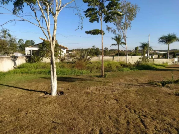 Imagem Descubra o privilégio de viver em uma verdadeira mansão duplex no exclusivo Condomínio Belvedere, em Esmeraldas! Com impressionantes 850m² de área útil, esta residência foi projetada para proporcionar