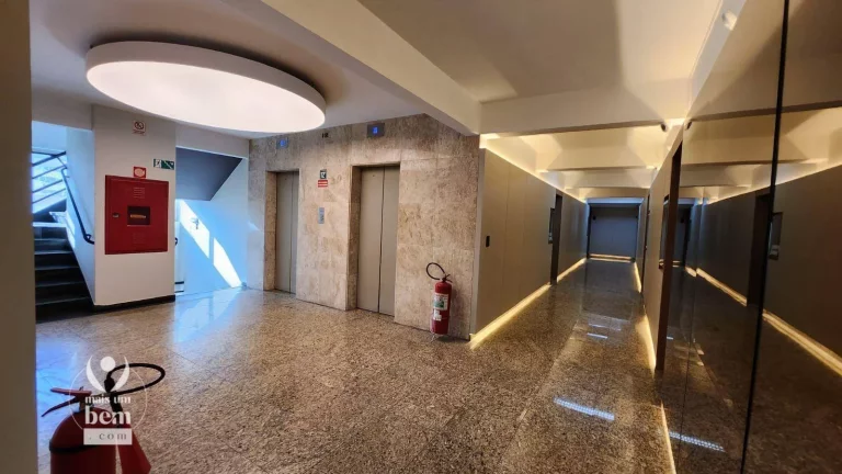 Imagem INCRÍVEL SALA COMERCIAL DE 90 m², excelente localização entre o palácio Avenida e a Biblioteca Pública por 301.000,00 Centro - Curitiba/PR
