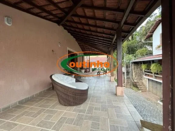 Imagem (60000) Rua Hildegardo de Noronha - Alto - Teresopolis