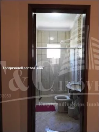 Imagem Casa para Venda em Araras, Jardim da Colina, 3 dormitórios, 1 suíte, 1 banheiro, 1 vaga