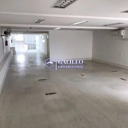 Imagem ALUGA-SE PRÉDIO COMERCIAL 1400M² 2 SALAS 4 WC 5 VAGAS NO CENTRO JUNDIAÍ/ SP
