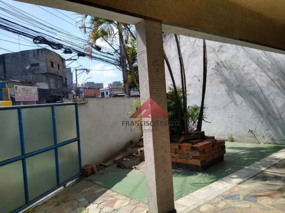 Imagem Casa com 3 dormitórios, 372m2 - venda por R$ 1.100.000 ou aluguel por R$ 6.026/mês - Nova Cidade - São Gonçalo/RJ