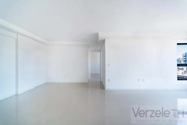Imagem Apartamento 2 dormitórios para Venda em Balneário Camboriú / SC no bairro Estados
