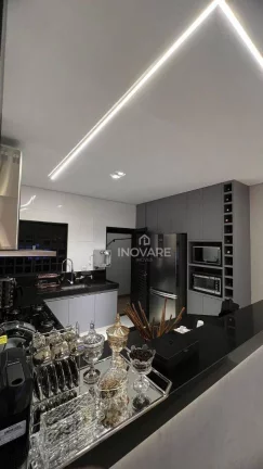 Imagem Casa com 3 dormitórios à venda, 225 m² por R$ 850.000,00 - Jardim Leonora Ll - Itumbiara/GO