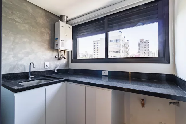 Imagem Apartamento Garden à venda em Porto Alegre, Petrópolis, com 3 quartos, 158,11m2