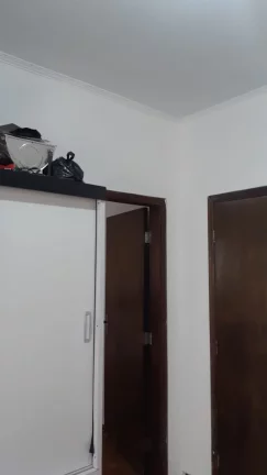 Imagem CASA NO BAIRRO JARDIM BRASILANDIA COM EDICULA NO FUNDO.