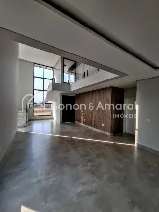 Imagem Casa moderna e sofisticada com três suítes, sendo uma delas master com closet espaçoso. As outras...