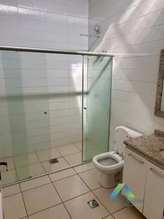 Imagem Casa Sobrado 2 Domts ,2 Banheiros , 2 vagas de garagens , complanejados !!