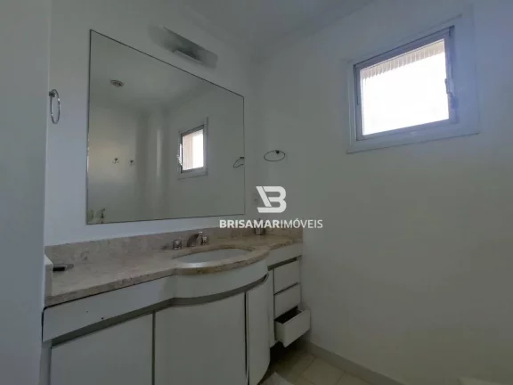 Imagem PITANGUEIRAS- UMA QUADRA DA PRAIA , 130 M² ÚTEIS , GARAGEM DEMARCADA NO PRÉDIO.