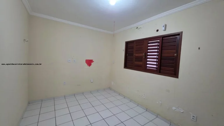 Imagem Casa para Venda em Parnamirim, Nova Parnamirim, 3 dormitórios, 1 suíte, 2 banheiros, 2 vagas
