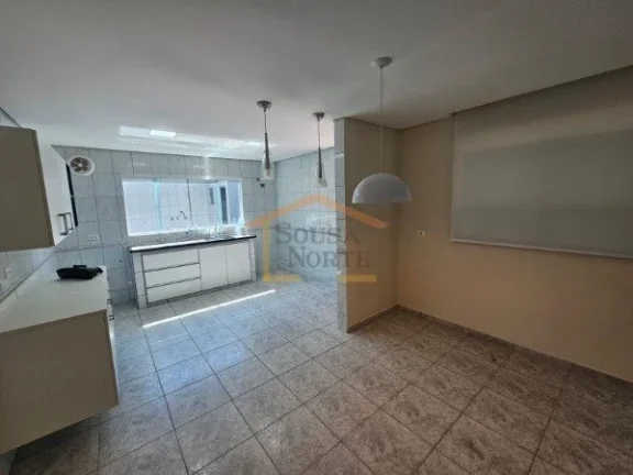 Imagem Sobrado de 160 m² com 3 dormitórios, sendo 1 suíte e 2 quartos no corredor, além de 1 banheiro n...