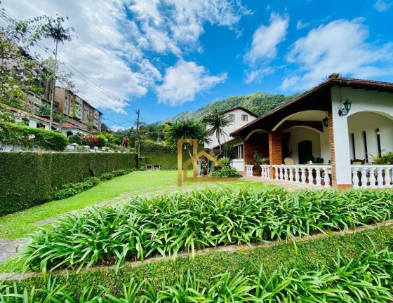 Imagem Casa principal linear 3 quartos sendo 1 suíte à venda, 230 m² - 3 min da feirinha do Alto - Teresópolis/RJ