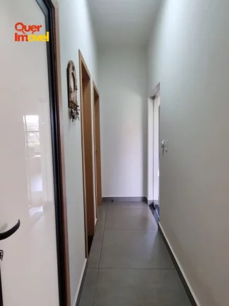 Imagem Oportunidade imperdível: Casa à venda na City Ribeirão, zona leste de Ribeirão Preto-SP. 2 quartos, 1 suíte, ampla sala, 2 banheiros, 4 vagas de garagem. 125,72 m² de área. Quer Imóvel Negócios Imobiliários.