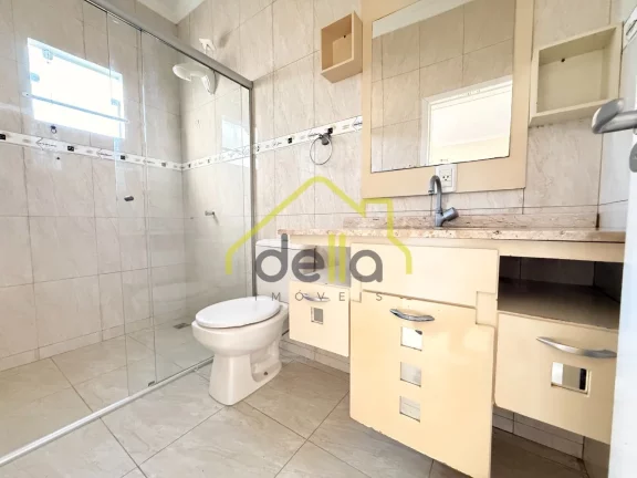 Imagem Excelente Casa Plana Averbada no Iririú próxima do Colégio Santo Antônio!!