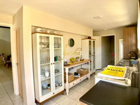 Imagem Casa em Atlântida perto mar, com 04 dormitórios e piscina