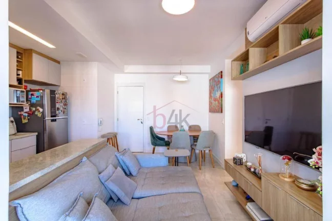 Imagem Apartamento com dois dormitórios e varanda a venda na Chácara Santo Antônio.