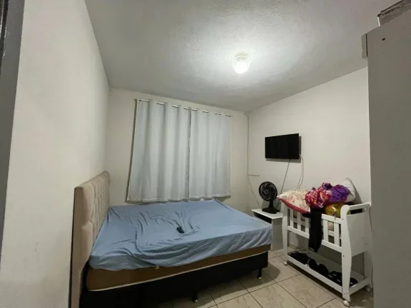 Imagem Casa Ampla e Segura com Grande Área Externa e Horta – 3 Quartos e Vagas para 4 Carros!
