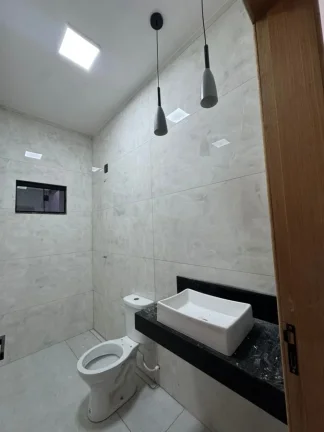 Imagem Casa para Venda em Senador Canedo, Residencial Flor do Ipê I, 2 dormitórios, 1 suíte, 2 banheiros, 2 vagas