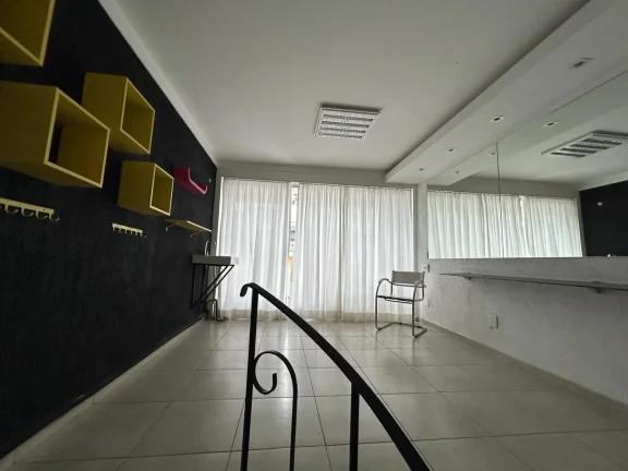 Imagem Salão Comercial de Alto Padrão para Locação na Vila Hortência, Sorocaba-SP: 5 Salas, 2 Banheiros, 150m² de Área.