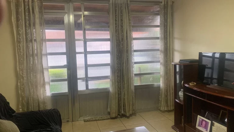 Imagem Casa com 3 dormitórios à venda, 204 m² por R$ 700.000,00 - Centro - Poá/SP