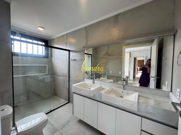 Imagem Sobrado no Centro de Xangri-la com 05 dormitórios com piscina
