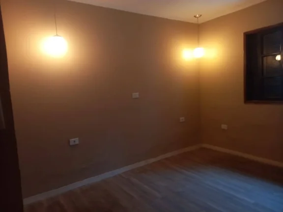 Imagem Casa para Alugar com 148m², 3 dormitórios sendo 2 suítes, churrasqueira, 2 vagas.