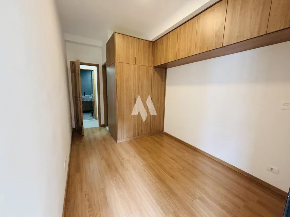 Imagem Apartamento à Venda com 2 dormitórios e vaga demarcada em José Menino, Santos/SP