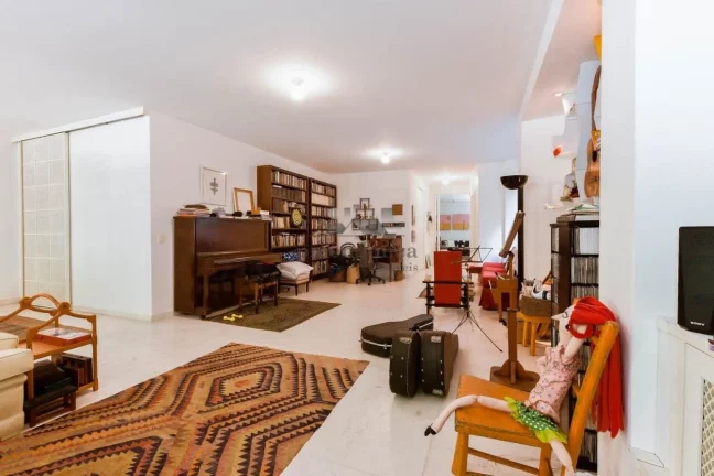 Imagem Apartamento 3 quartos, 1 suite, 1 vaga, 271 m²