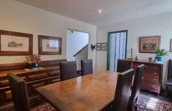 Imagem Casa com 3 Quartos à Venda, 350 m² em Pacaembu - São Paulo