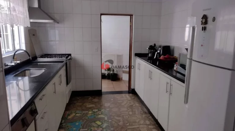 Imagem Sobrado à venda 3 Quartos, 3 Suites, 3 Vagas, 240M², Barcelona, São Caetano do Sul - SP