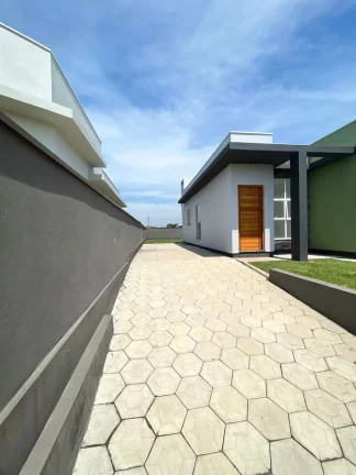 Imagem Linda casa 3 quartos sendo 1 suíte em ótima Localização de Sapiranga