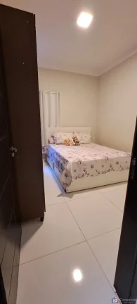 Imagem Casa de Esquina à Venda no Bairro Barreiro – Patos de Minas/MG | 3 Quartos (1 Suíte com Closet), 240m² de Terreno | Aceita Permuta