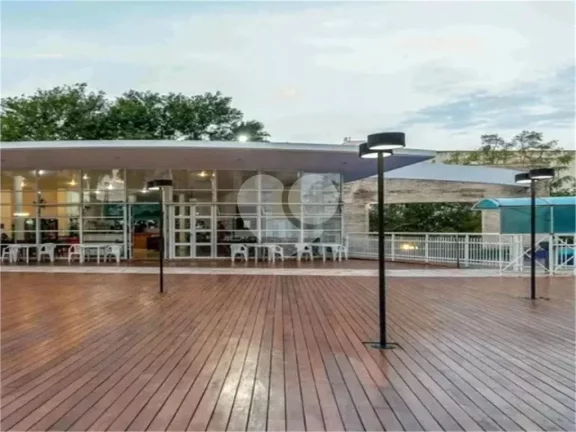 Imagem Apartamento à venda com 3 quartos, sendo 1 suíte, no condomínio Espaço Raposo, São Paulo - SP