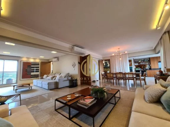 Imagem Apartamento de alto padrão com 4 suítes, 4 garagens e mobiliado.