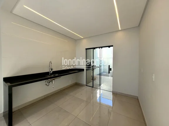 Imagem Excelente casa no Condomínio Heimtal Park com 3 dormitórios (1 suíte), sala e cozinha integradas, 2 banheiros e 1 vaga em terreno de 150m².